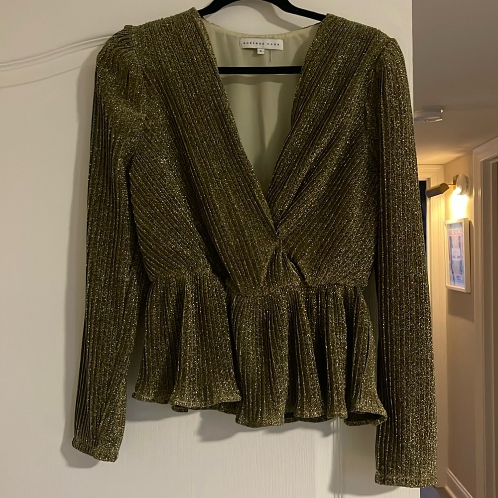 Gold metallic peplum blouse. Endless rose. Size small